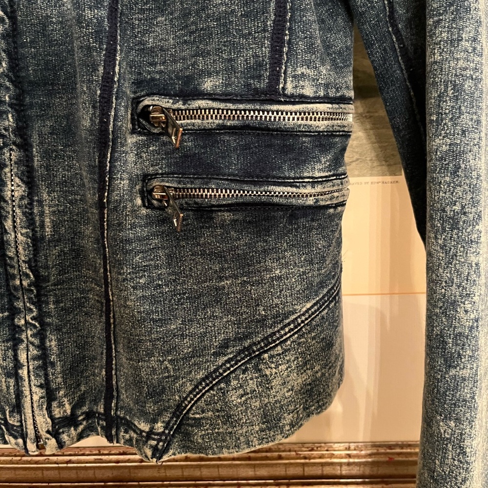Blank NYC Tailored Denim Jacket - Picture 3 of 9